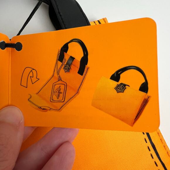 NWT Veuve Clicquot To Go Insulated Champagne Coller Bottle Bag - Picture 6 of 11